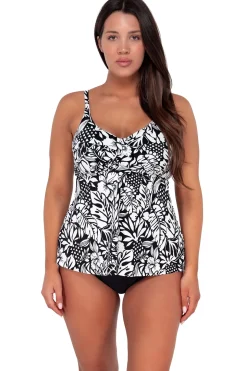 Sunsets Escape Caribbean Seagrass Texture Tori Tankini Top